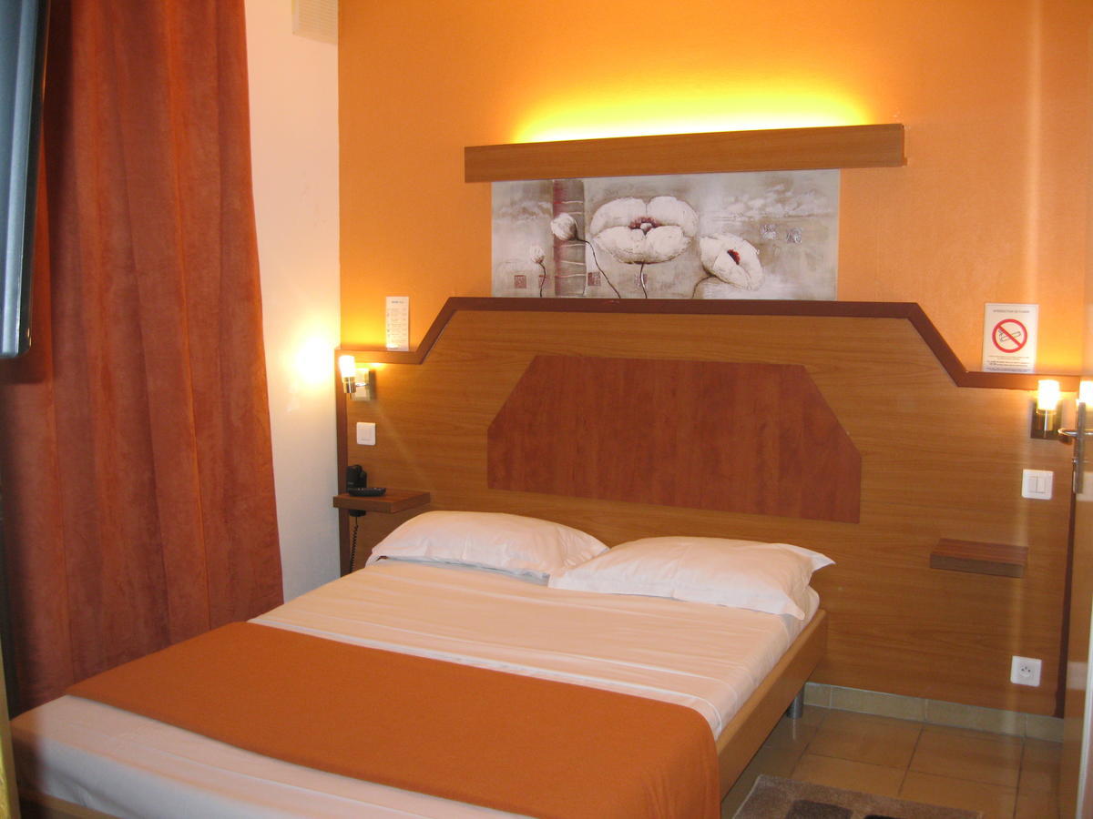 Le Nouvel Hotel Du Theatre Paryż Pokój zdjęcie